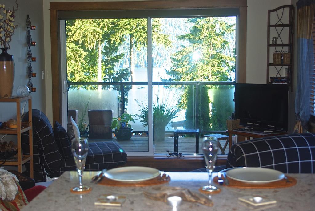 Wild Coast Chalets Port Renfrew Cameră foto