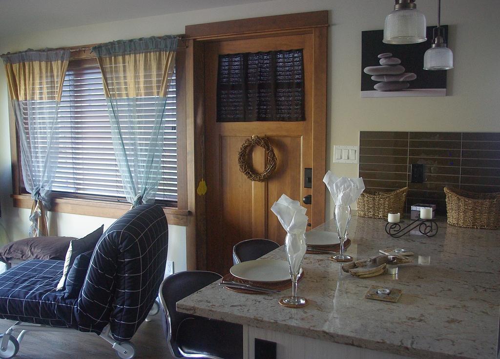 Wild Coast Chalets Port Renfrew Cameră foto